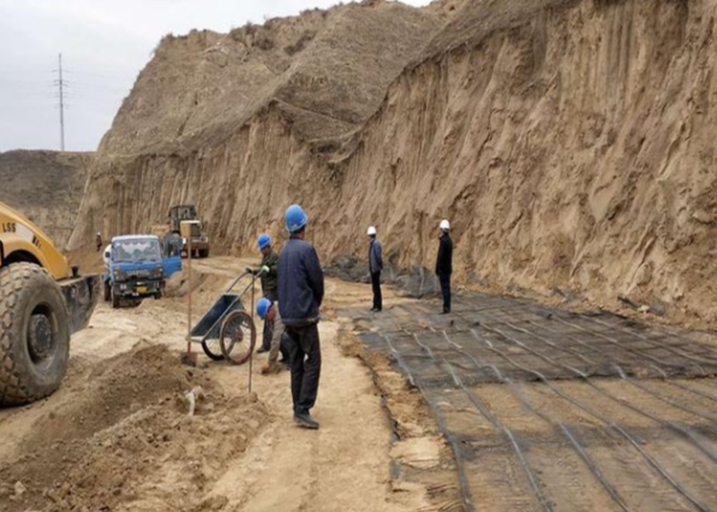 Landfill: double liner system Landfill: double liner system